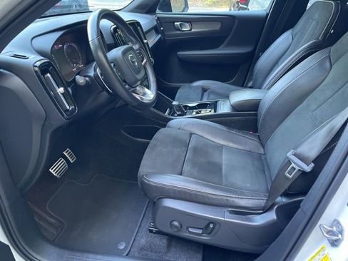 Used 2020 Volvo XC40 T5 R-Design w/ Protection Package image 9