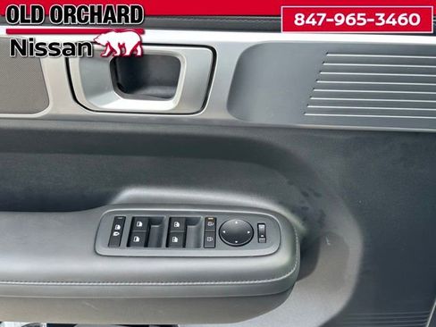 Used 2025 Hyundai Santa Fe SEL AWD/4WD image 9