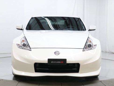 Used 2009 Nissan 370Z NISMO image 3