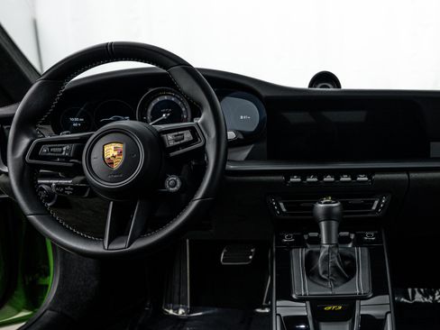 Used 2022 Porsche 911 GT3 RWD image 15