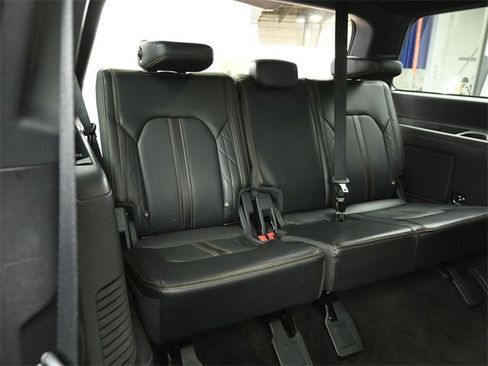 Certified 2022 Ford Expedition Platinum image 29