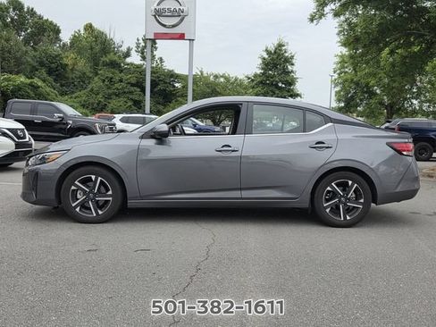 Used 2025 Nissan Sentra SV FWD image 2