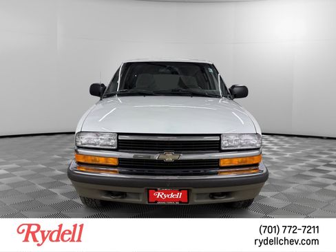 Used 1999 Chevrolet Blazer LS w/ Cold-Climate Pkg AWD/4WD image 8