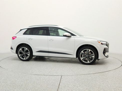 Used 2023 Audi Q4 e-tron Premium Plus w/ Premium Plus AWD/4WD image 4