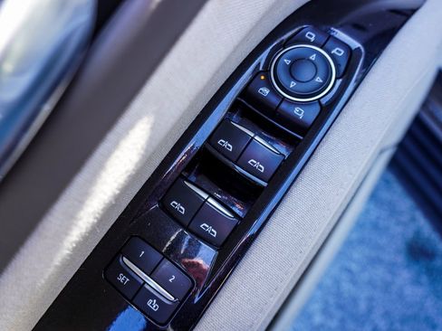 Used 2021 Cadillac Escalade Sport Platinum image 24