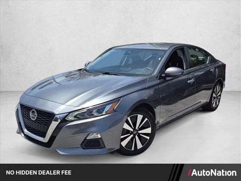 Used 2022 Nissan Altima 2.5 SV FWD image 1