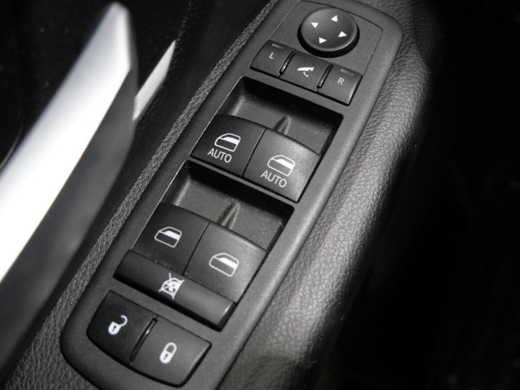 Used 2022 RAM 1500 Big Horn AWD/4WD image 12