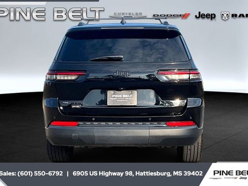 Used 2021 Jeep Grand Cherokee L Laredo image 4