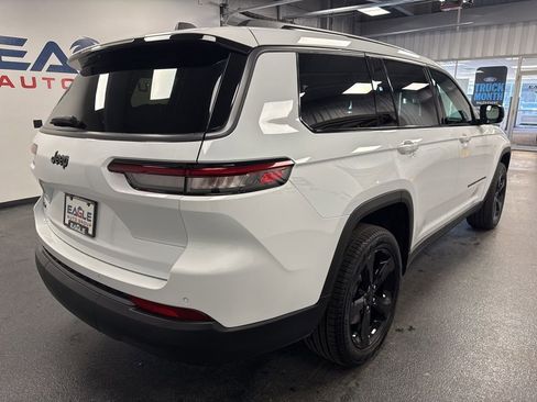 New 2026 Jeep Grand Cherokee L Limited w/ Limited Altitude Package AWD/4WD image 10