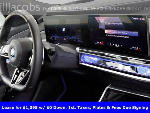 Certified 2025 BMW 750e xDrive 750e xDrive image 24