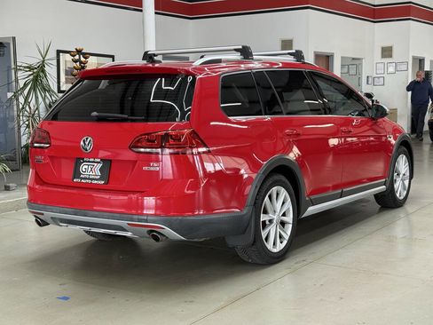 Used 2017 Volkswagen Golf Alltrack SE AWD/4WD image 3