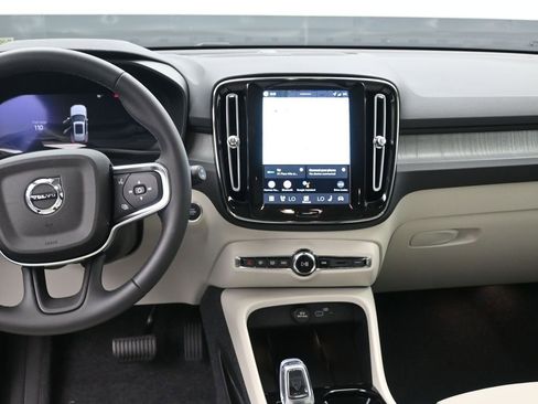 New 2026 Volvo XC40 B5 Ultra AWD/4WD image 12