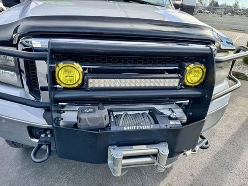 Used 2005 Ford F250 XLT image 3