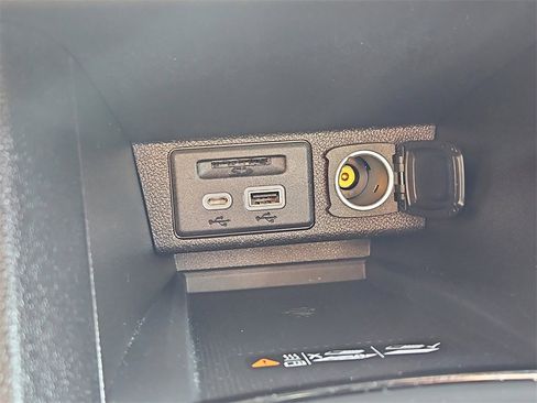 Certified 2022 Chevrolet Bolt EUV LT image 17