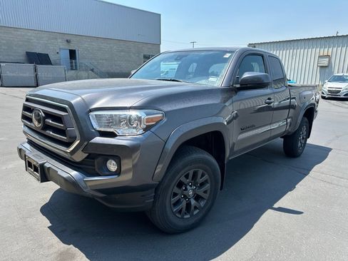 Used 2022 Toyota Tacoma SR5 w/ SR5 Appearance Package (SM) RWD image 1
