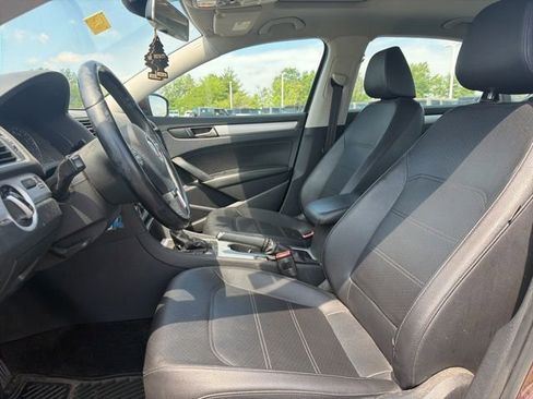 Used 2013 Volkswagen Passat TDI SE FWD image 21