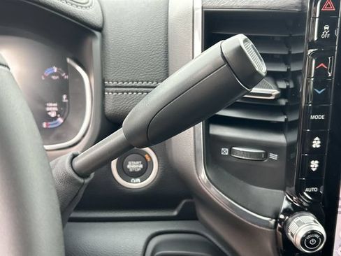 New 2026 RAM 2500 Laramie AWD/4WD image 23