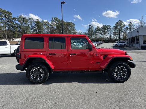 New 2026 Jeep Wrangler Unlimited Sahara w/ Safety Group AWD/4WD image 9