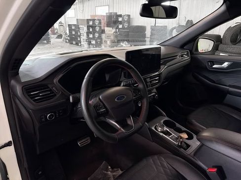 Used 2023 Ford Escape ST-Line Elite w/ Premium Technology Package AWD/4WD image 8