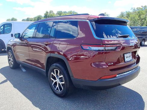 Used 2024 Jeep Grand Cherokee L Limited AWD/4WD image 28