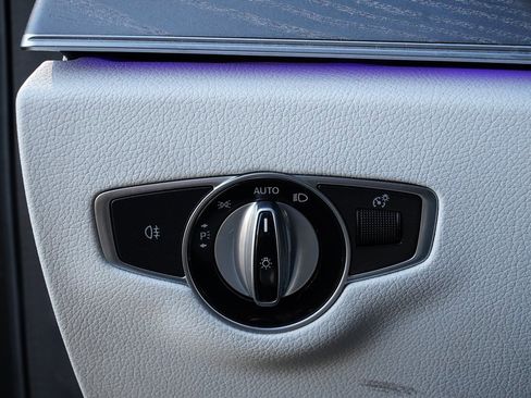 Used 2021 Mercedes-Benz E 350 Sedan image 32