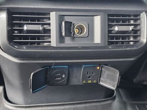 Used 2021 Ford F150 Lariat image 18