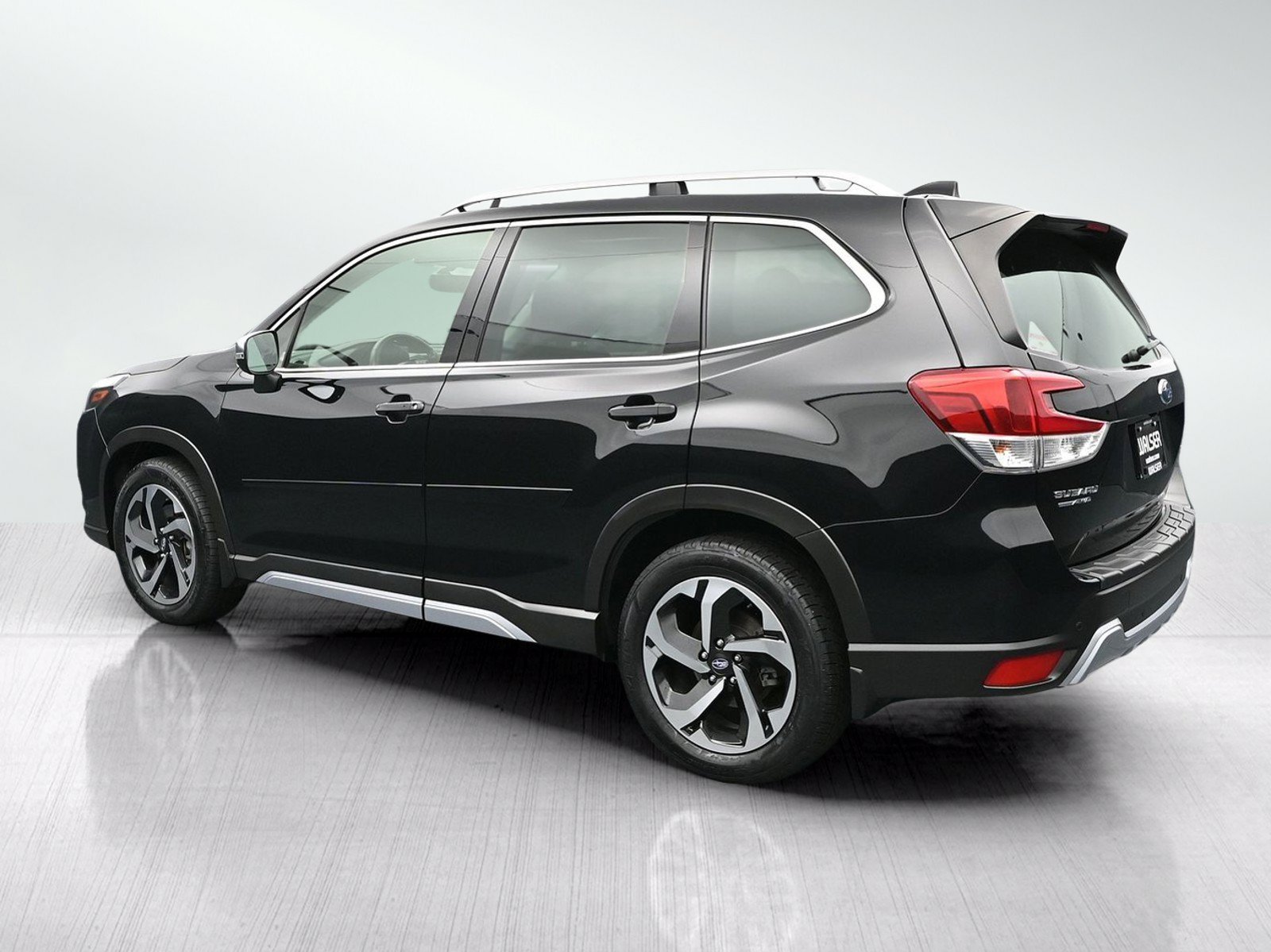Used 2023 Subaru Forester Touring AWD/4WD image 4