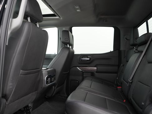 Used 2022 Chevrolet Silverado 1500 LTZ w/ Z71 Off-Road Package AWD/4WD image 19