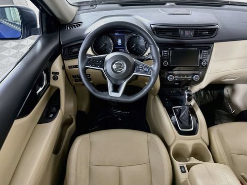 Used 2019 Nissan Rogue SL w/ Premium Package AWD/4WD image 3