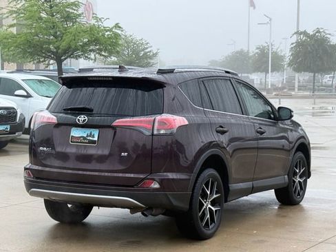 Used 2018 Toyota RAV4 SE w/ Power Extra Value Package FWD image 4