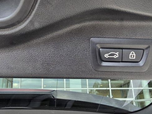 Used 2020 BMW X5 xDrive40i w/ Executive Package image 27