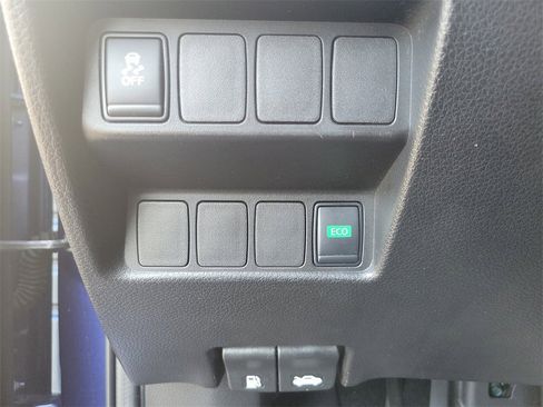 Used 2018 Nissan Rogue Sport S w/ S Appearance Package image 15