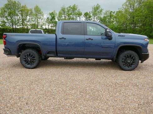 New 2026 Chevrolet Silverado 2500 LT w/ Trail Boss Package AWD/4WD image 3