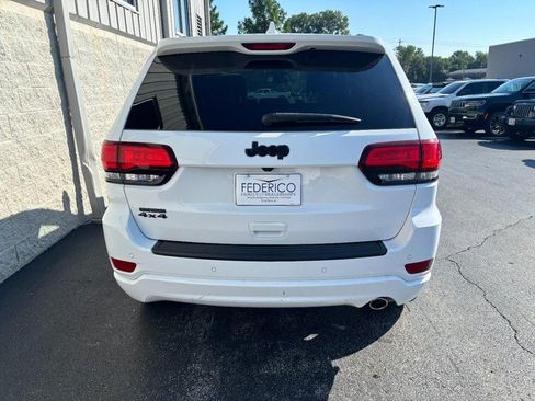 Used 2020 Jeep Grand Cherokee Altitude AWD/4WD image 4
