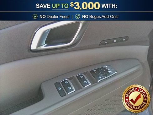 Used 2025 Kia Carnival EX FWD image 16