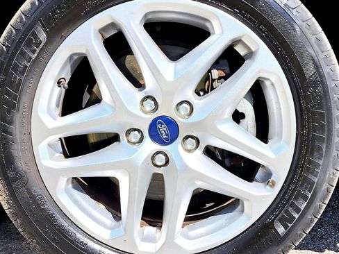 Used 2013 Ford Fusion SE image 17