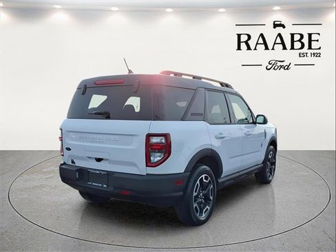 Used 2024 Ford Bronco Sport Outer Banks image 9