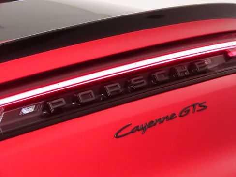 Certified 2025 Porsche Cayenne GTS AWD/4WD image 12