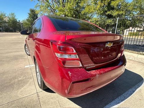 Used 2019 Chevrolet Sonic LT w/ Convenience Package image 16