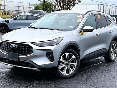 Used 2024 Ford Escape Platinum AWD/4WD image 7