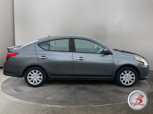Used 2019 Nissan Versa SV image 8