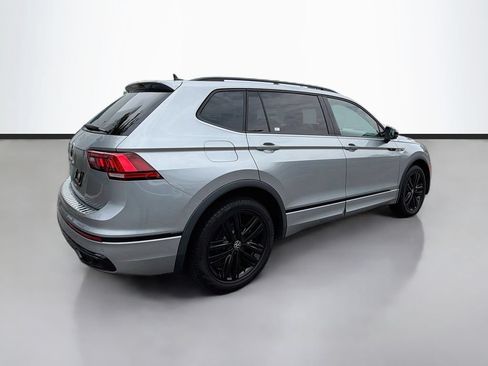 Used 2022 Volkswagen Tiguan SE R-Line FWD image 5