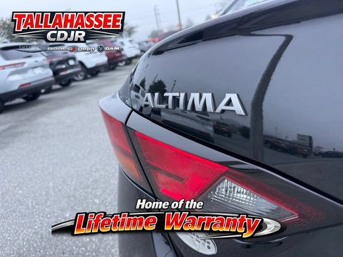 Used 2025 Nissan Altima 2.5 SV FWD image 5