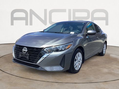 Used 2025 Nissan Sentra S FWD image 9
