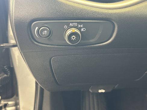 Used 2024 Chevrolet Malibu LT image 17