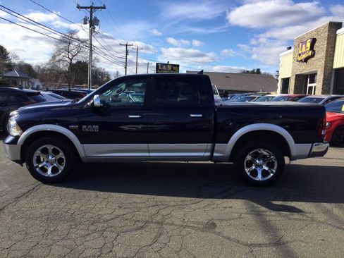 Used 2017 RAM 1500 Laramie w/ Convenience Group image 9