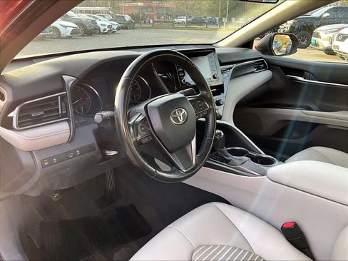 Used 2021 Toyota Camry SE image 8