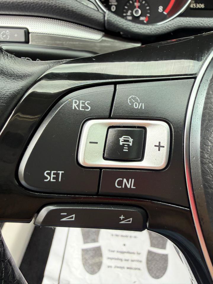 Used 2018 Volkswagen Passat 2.0T SE FWD image 21