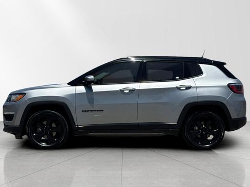 Used 2019 Jeep Compass Latitude FWD image 6