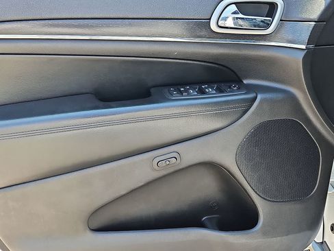 Used 2018 Jeep Grand Cherokee Limited AWD/4WD image 29